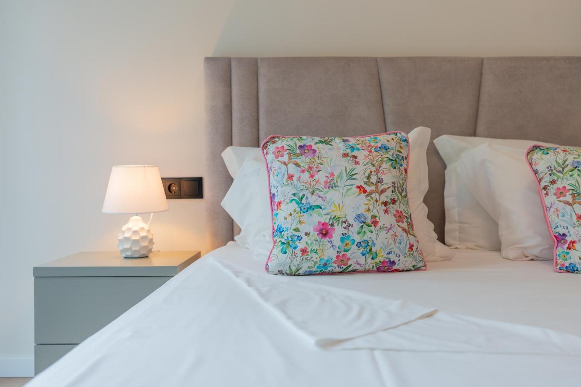 Casa Flores - 2 Bedroom, Lift, Ac, Car Parking - Extra Porto Luaran gambar