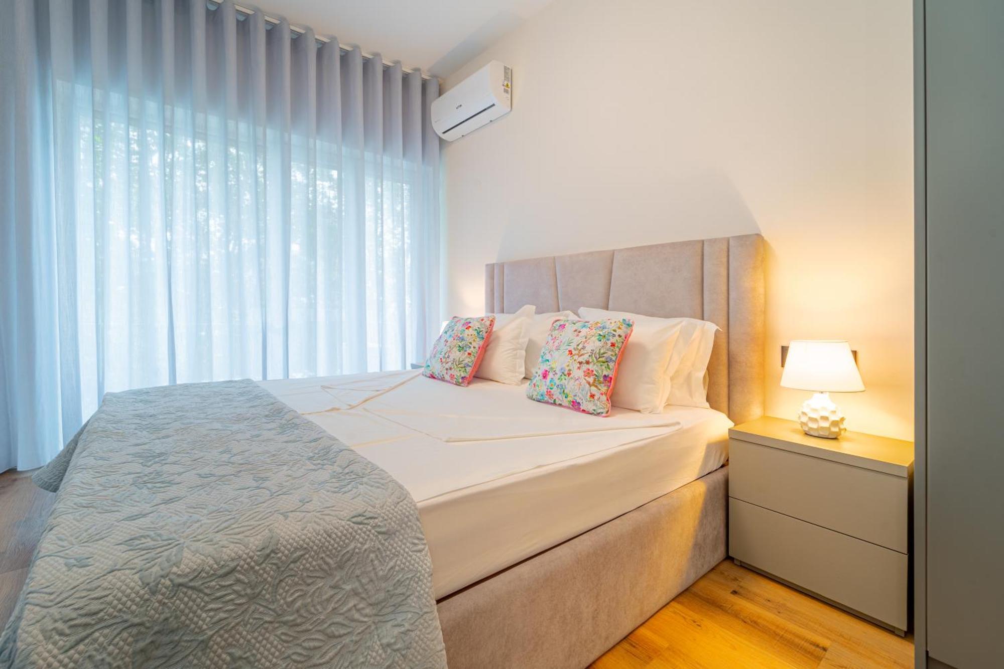 Casa Flores - 2 Bedroom, Lift, Ac, Car Parking - Extra Porto Luaran gambar