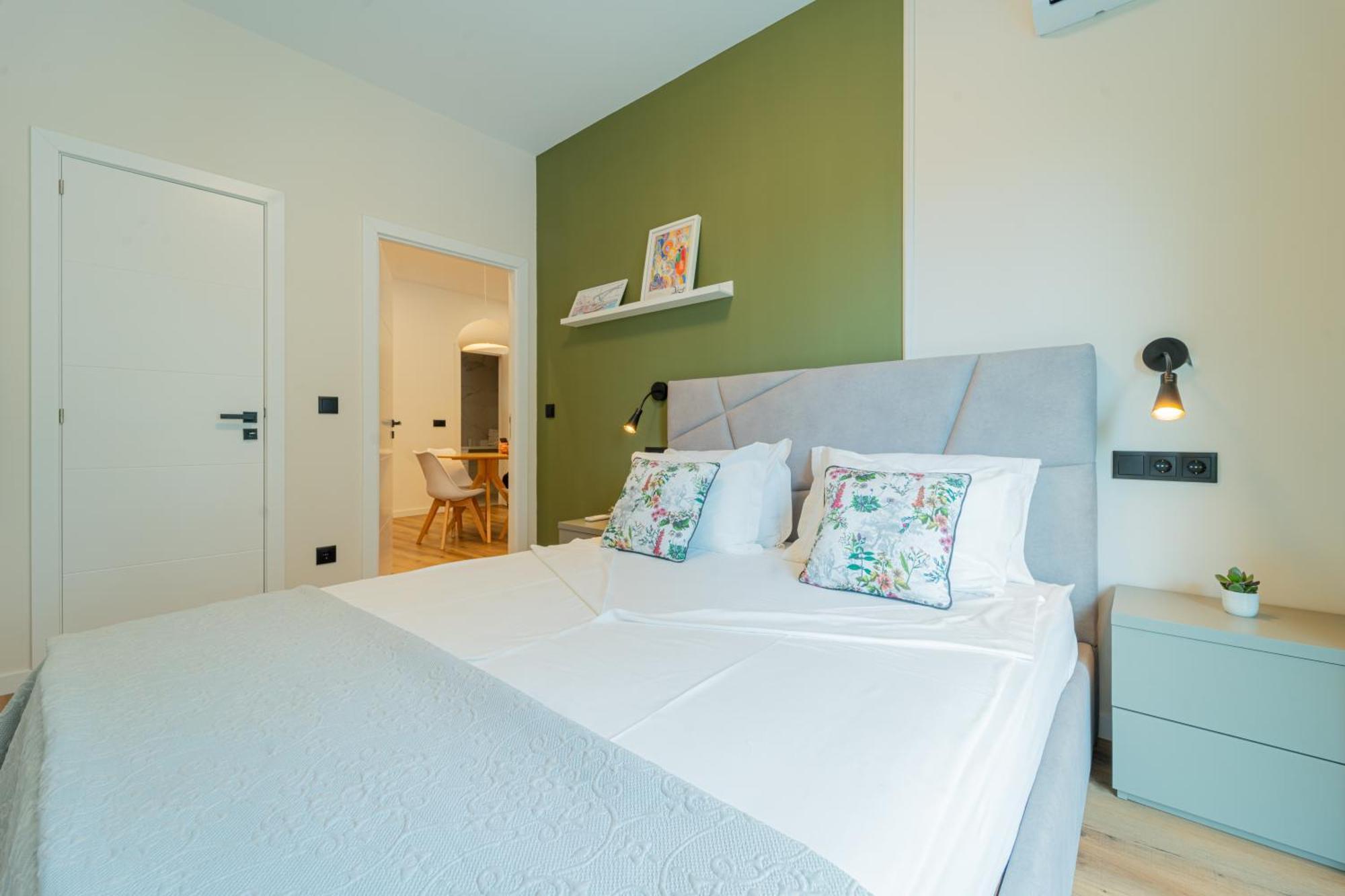 Casa Flores - 2 Bedroom, Lift, Ac, Car Parking - Extra Porto Luaran gambar